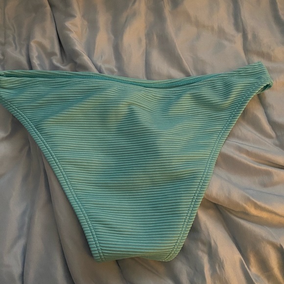 Bathing suit bottoms - Picture 4 of 4